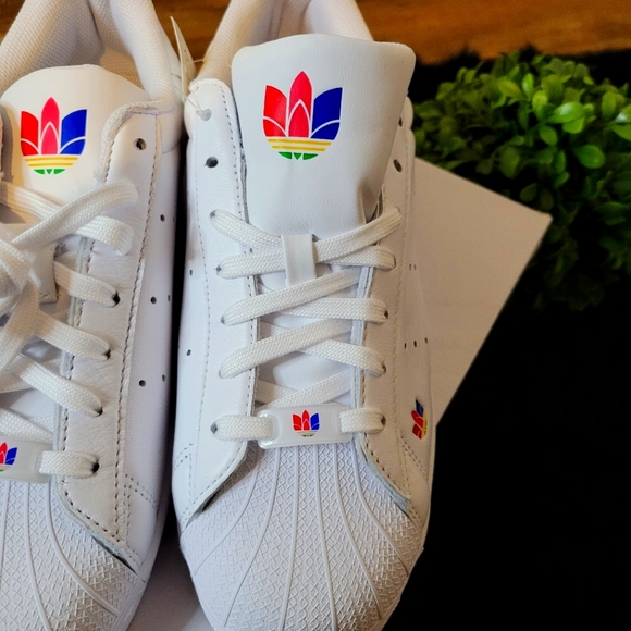 Superstar Pure - Picture 4 of 15